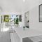 Redhill Cairns Living - Martyn St