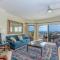Entire Beachfront condo in Paradise