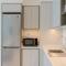 Private Beachfront 1 Bed With 180 view of Marina Skyline