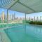 Private Beachfront 1 Bed With 180 view of Marina Skyline - Dubaj