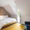 Elegant Paddington Sandstone Cottage with Parking