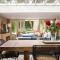 Elegant Paddington Sandstone Cottage with Parking