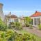 Munns Tower House