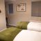 2 Bedroom Property with Free Parking close to Leeds City Centre