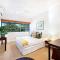 Seaside Garden Luxe Living at Sunset Beach