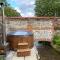The Old Chequers - Hot tub & Games room