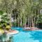 Drift Beachfront Oasis - A Panoramic Resort Getaway