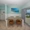 Bikini Views, Sleeps 2 Private and Fabulous!