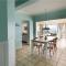 Harbour Views - 2 bedroom, sleeps 4 with private pool and large veranda!
