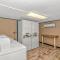 Breathtaking Oceanfront Double Queen Suite! Meridian Plaza 701 - Perfect for 4 guests! - 默特尔比奇