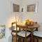Pass the Keys Cosy One Bedroom House with Parking