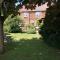 Gorgeous Cottage by the sea sleeps 10 5 bed 4 bath