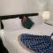LUXURY 3 BED HOME with MULTIPLE FREE PARKING BAYS Early Check-in Late Check- Out Allowed - ثوروك الغربية