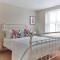 Sunbeam Cottage by Coaste