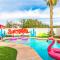 Welcome to PINK VOGUE wPool, Hot Tub & Casita! - Scottsdale