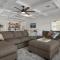 Bay Dreamin! Walk to the Beach, Pier, & Pine Ave! Heated Pool!