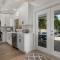 Bay Dreamin! Walk to the Beach, Pier, & Pine Ave! Heated Pool!