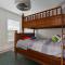Bay Dreamin! Walk to the Beach, Pier, & Pine Ave! Heated Pool!
