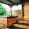 BoHo Experience Wellness, Jacuzzi, Sauna, BBQ, Garden, Sleeps 10