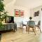 1 Bed - Sleeps 4 - Parking - 15 mins Gatwick