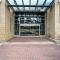 Luxury Corner Unit DT w Tower Views! Near Stampede, BMO Centre! FREE Banff Pass, Parking, Wine!