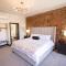 Speakeasy King Suite (Rm 2)