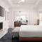 Beach Village at The Del, LXR Hotels & Resorts