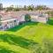 Luxurious Getaway Near Coachella Stagecoach Pool Putting Green Parking Firepit Sleeps 11 - إنديو