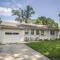 Chic Home with Huge Grassy Yard 7 mins to Arrowhead Stadium - إندبيندينس Chic Home with Huge Grassy Yard 7 mins to Arrowhead Stadium - إندبيندينس