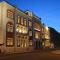 Belle Apartments - Square 8