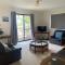 Pelican Retreat - corporate / tradie / family - White Sands