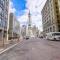 CozySuites - 2BR with Direct Skybridge Access #8 - انديانابوليس