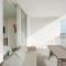 Bay Front Highrise Oasis in Brickell - Маямі