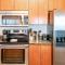 Bay Front Highrise Oasis in Brickell - Маямі