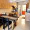 Dolphin View 203 - Sleeps 4