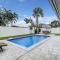 Luxe 6 Bed Heated Pool Villa I 5 min to Beach I BBQ - Форт-Лодердейл
