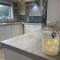 Ailsa Lodge with Hot Tub