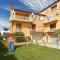 Apartments Galizana 2310
