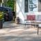 86, Bed & Outdoor Wellness - Sauna, Hottub, Icebath & Outdoor Shower included!