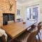 Host & Stay - Emerald Beach House
