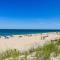 1 min drive to Rock Harbor 2 min to Town - أورليانز