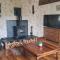 Romantic rural cottage, log burner, Sky tv early check in ,large gardens - Llangefni
