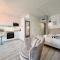 Royal Lux seaview by Booking Guys