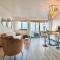 Royal Lux seaview by Booking Guys