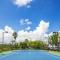 NEW Grenada Suite - Parking Pool & Pets 209