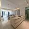 Harmony Haven with Bathtub - Jazz Suites by Ocean Luxe