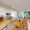 Hip Modern Architectural Loft Home By The Beach - 洛杉矶