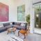 Hip Modern Architectural Loft Home By The Beach - 洛杉矶