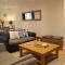 Stylish flat in central Tenby & free parking