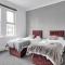 Beautiful Spacious four bedroom house with parking for 2 cars, 5 minute walk to southend station